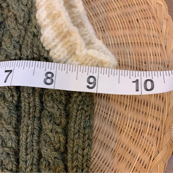 Cable knit vest - Picture 3 of 4